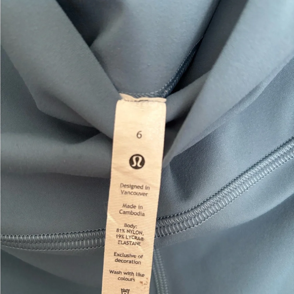 Lululemon Align Leggings 21 “ crop solid blue size 6 women’s cropped - Picture 4 of 9